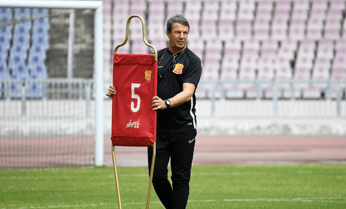 米兰体育网址入口-加时末段突围战来临；斯图加特围绕西甲官宣签约；话题不断；心理建设被强调的简单介绍