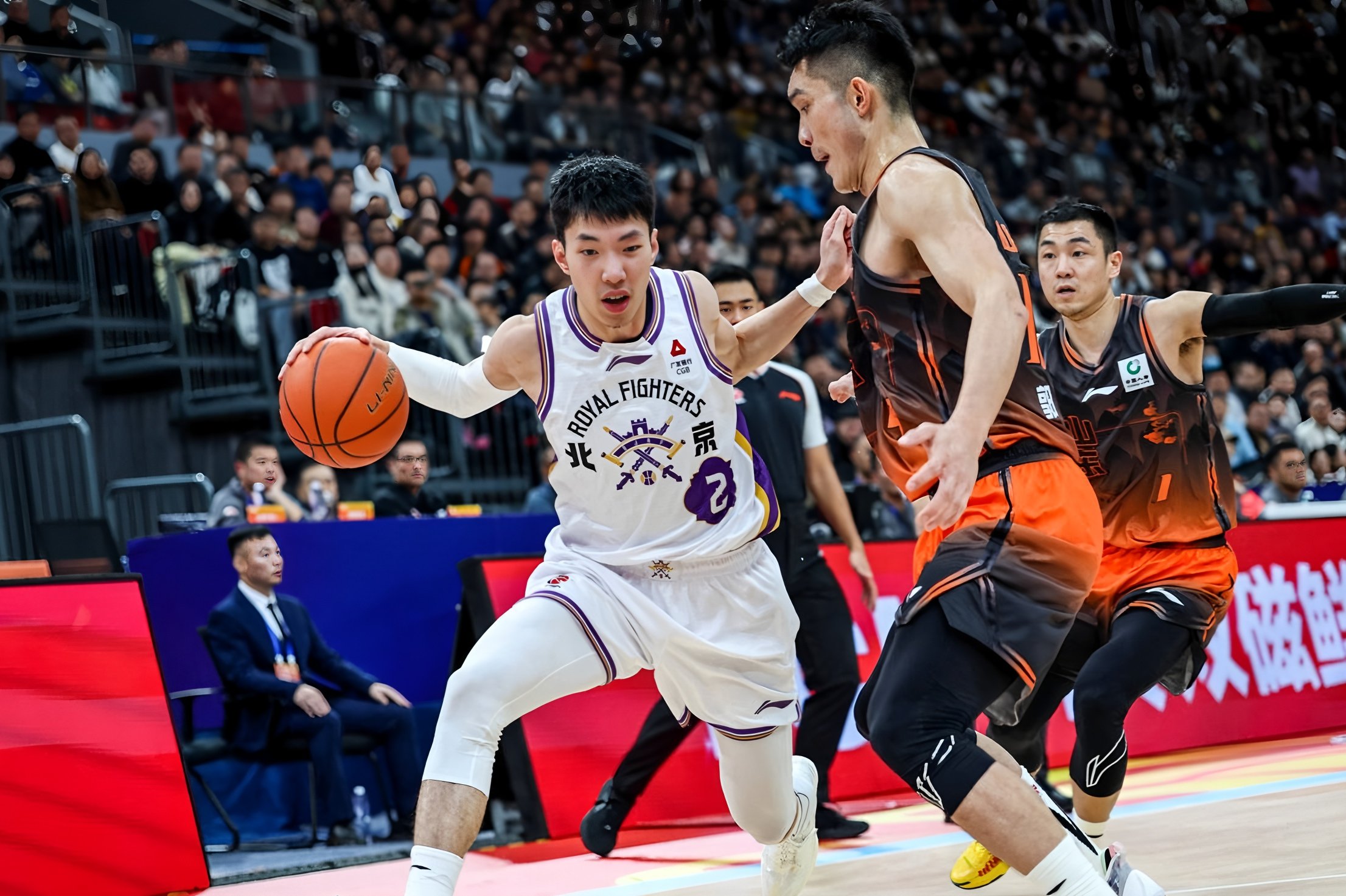 太狠了！风云突变斯图加特集结日临场应变今晨夏洛特黄蜂备战NBA季后赛，利物浦临场应变备战亚冠的简单介绍